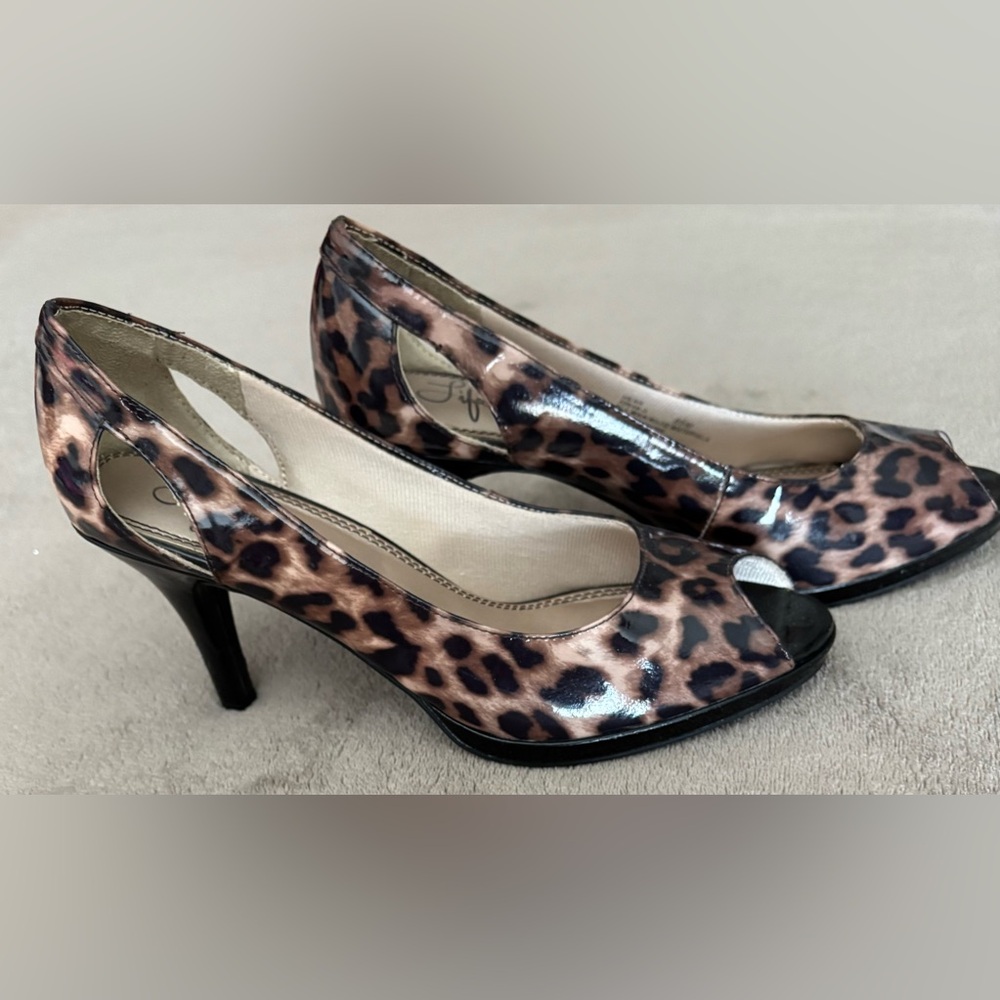 LifeStride Leopard Print Women's Peep-Toe Heels